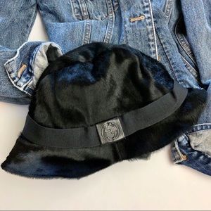 GUCCI Black Leather Fur Bucket GG Logo Hat M